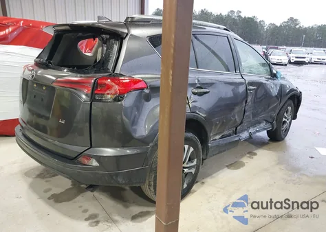 2018 Toyota Rav4 Le z USA, uszkodzony, nr VIN JTMZFREV0JJ205067